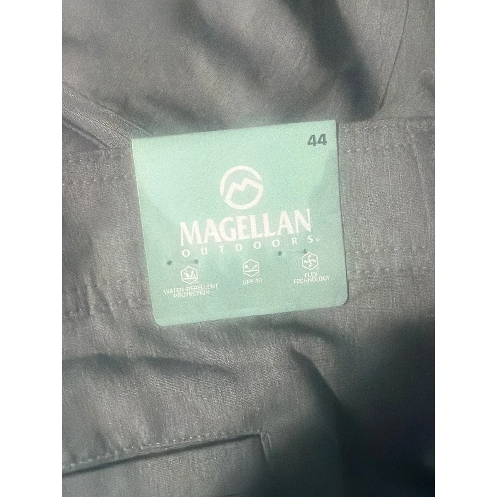 Magellan Outdoors Aransas Pass Hybrid Shorts Mens 44 Monument Heather Grey Fish